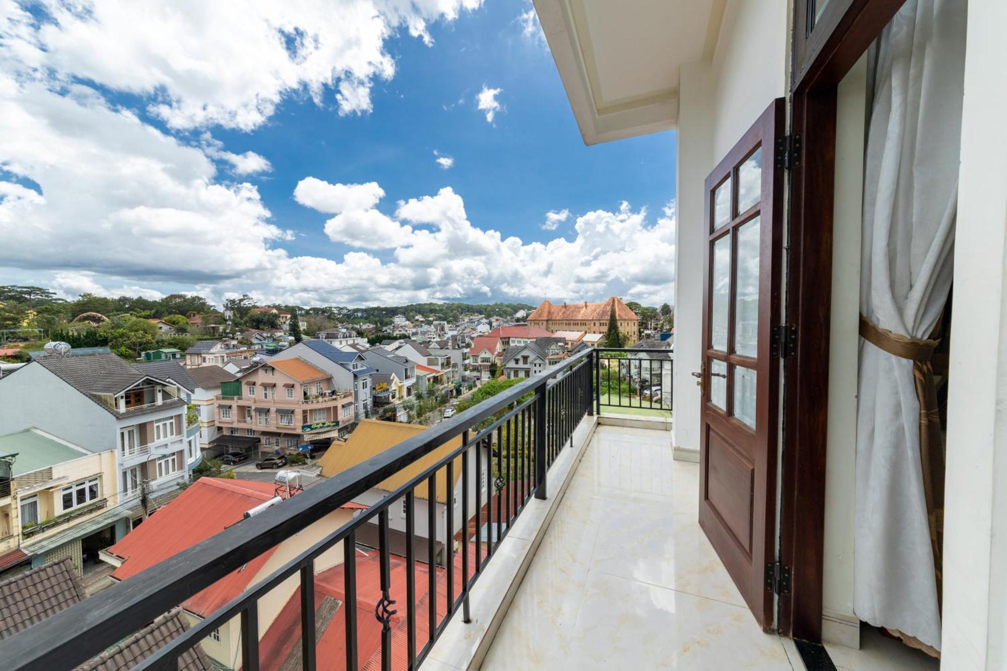 Xuan Truong Luxury Dalat Hotel Екстериор снимка