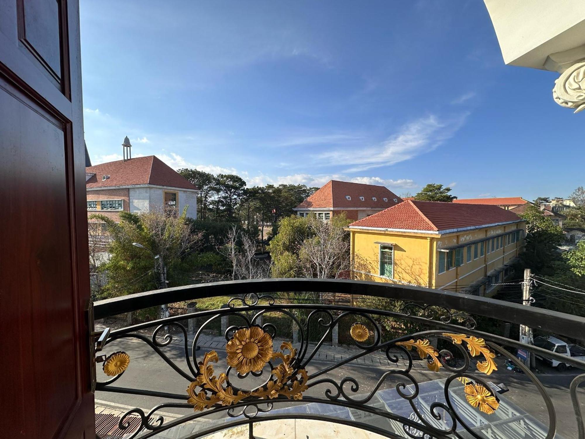 Xuan Truong Luxury Dalat Hotel Екстериор снимка
