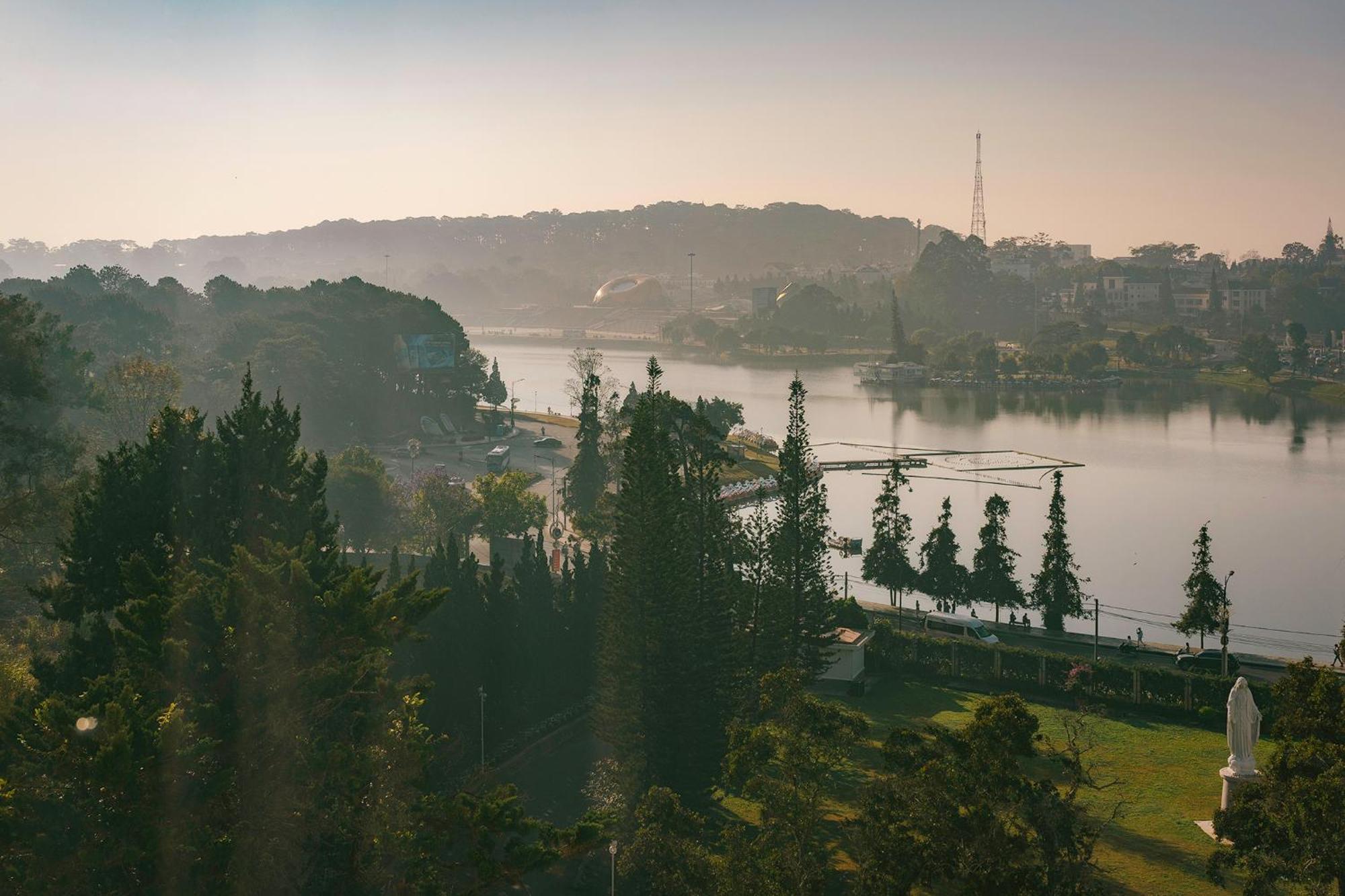 Xuan Truong Luxury Dalat Hotel Екстериор снимка